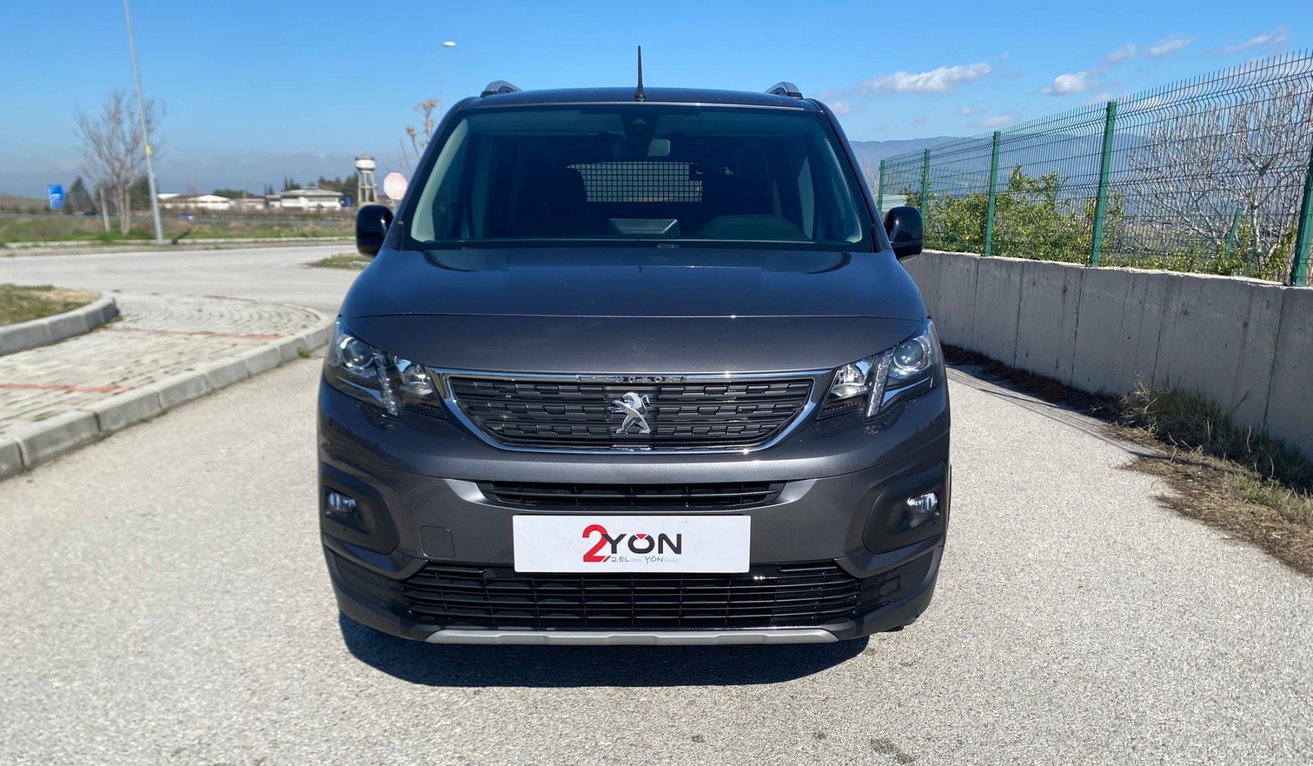 RIFTER ALLURE 1.5 BlueHDI 130HP EAT8