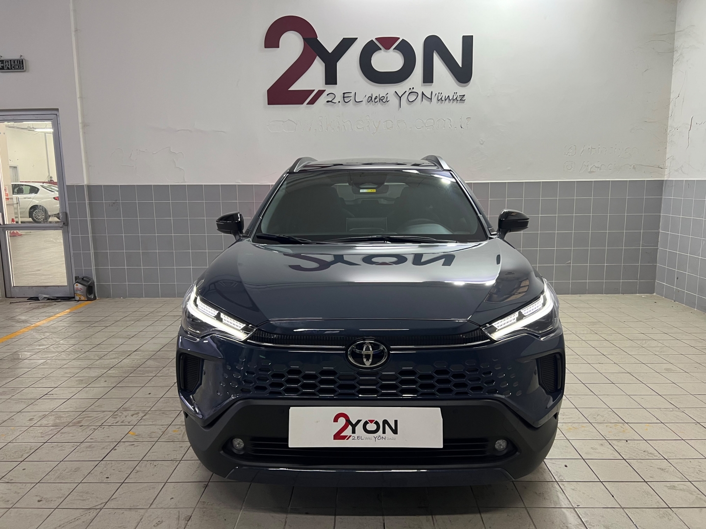 COROLLA CROSS PASİON CAM TAVAN HYBRİD OTOMATİK
