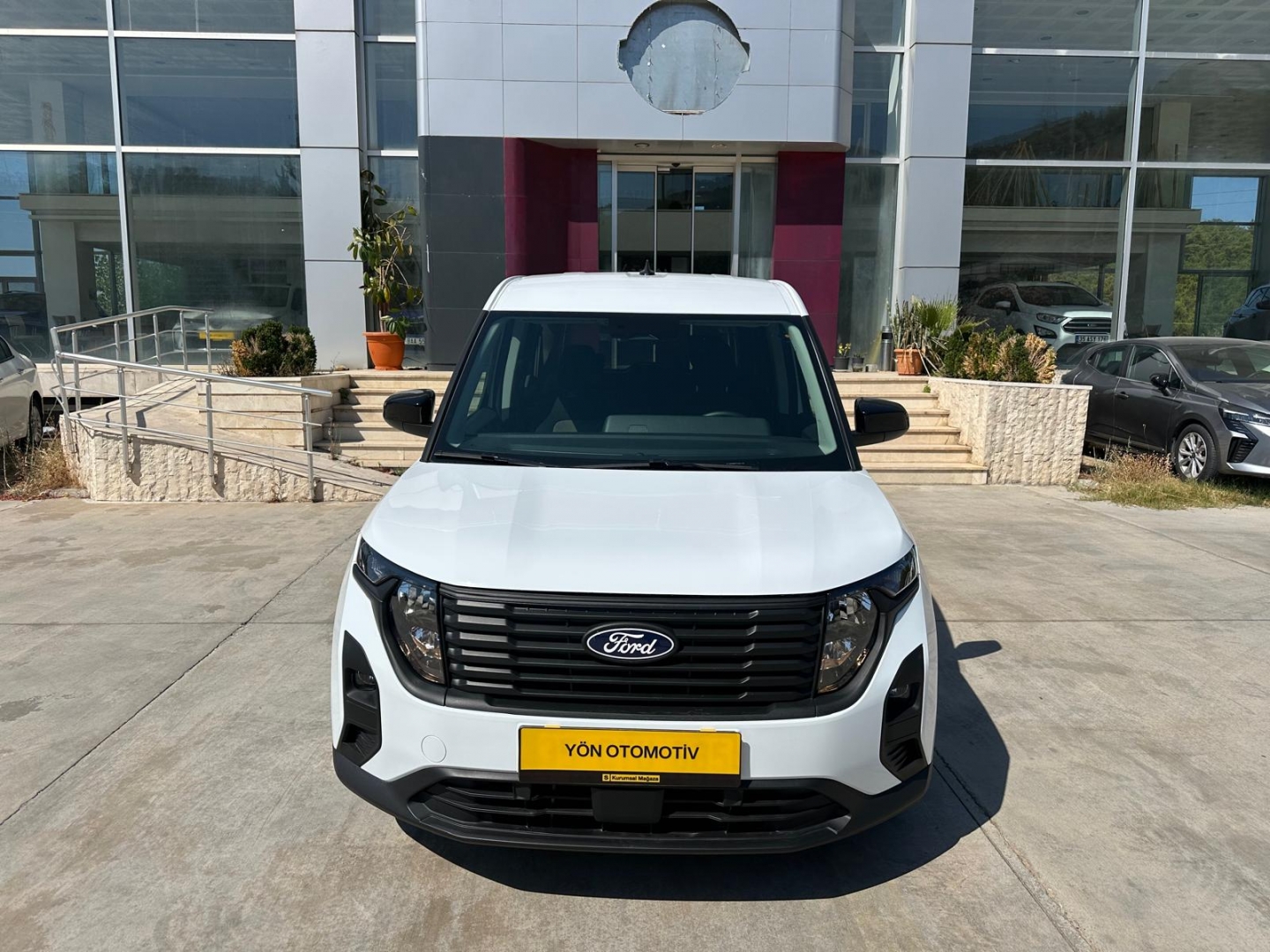 TOURNEO COURİER 1.0 ECOBOOST DELUXE